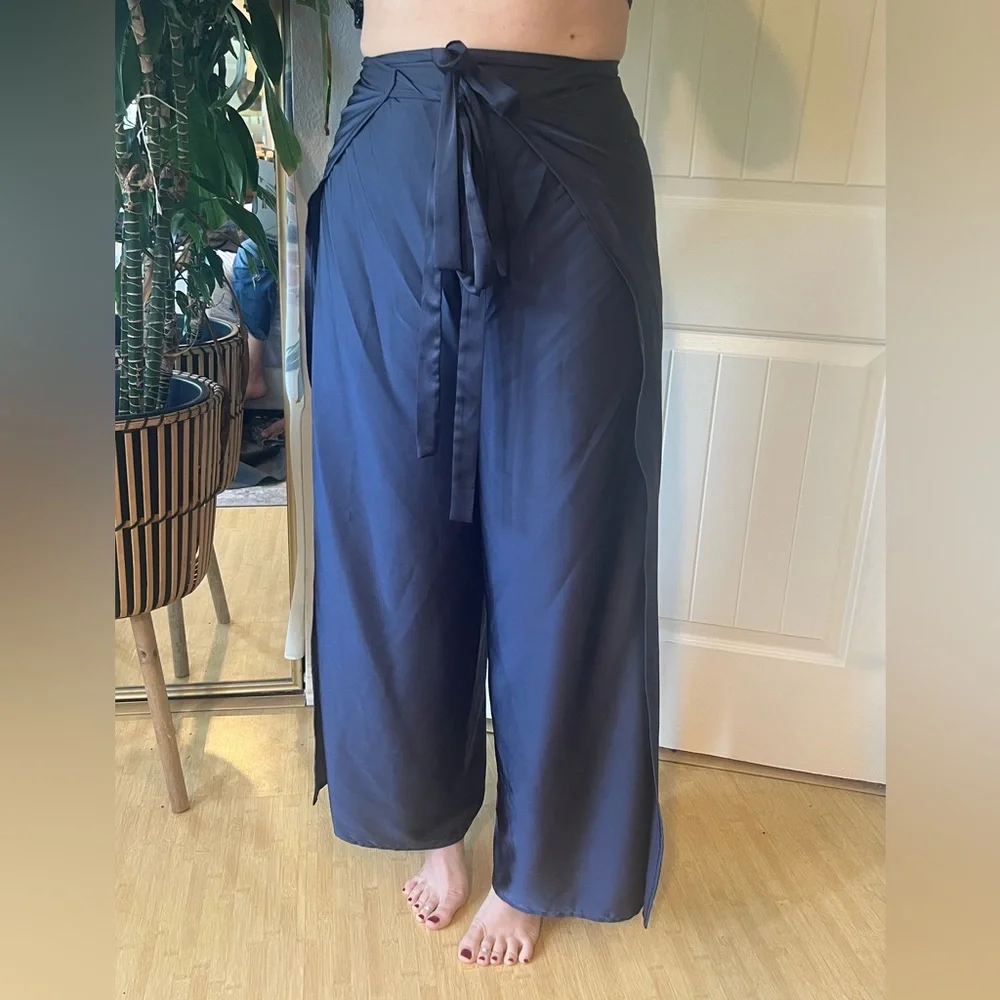 BALIAWEAR standard jumpsuit wrap pants in steel blue satin - Picture 12 of 15